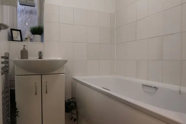 Standard Tek Büyük Yataklı Oda, Ortak Banyo (Room 1)