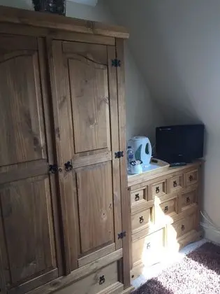 İki Ayrı Yataklı Oda, Ortak Banyo