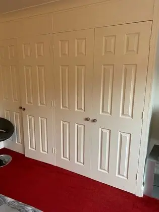 Tek Büyük Yataklı Oda, Ortak Banyo (1)