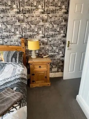 Tek Büyük Yataklı Oda, Ortak Banyo (2)