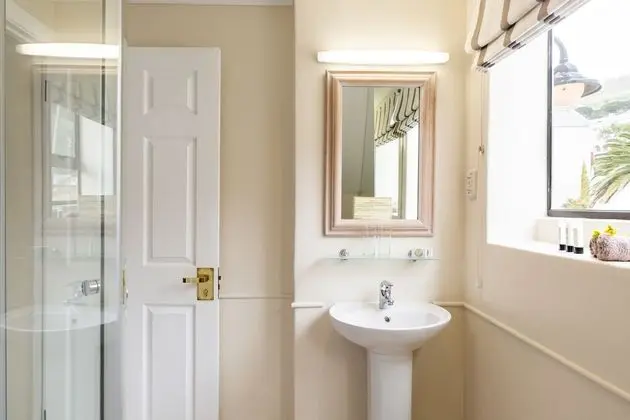 Classic Tek Büyük Yataklı Oda (En-suite)