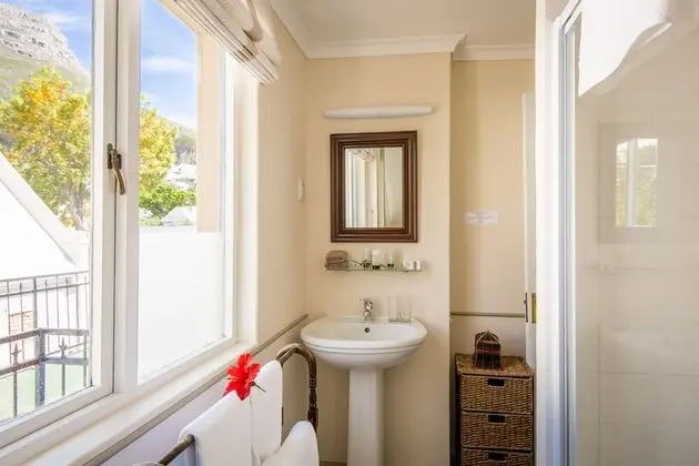 Classic Tek Büyük Yataklı Oda (En-suite)