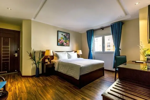 Luxury Tek Büyük Yataklı Oda, 1 Büyük (Queen) Boy Yatak, Şehir Manzaralı