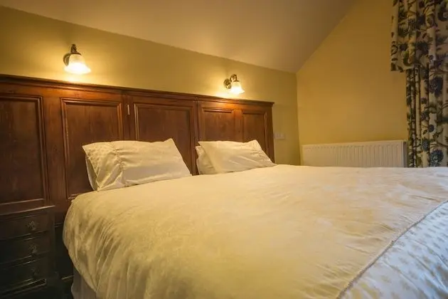 Tek Büyük veya İki Ayrı Yataklı Oda (55 steps to Third Floor, Room 14)