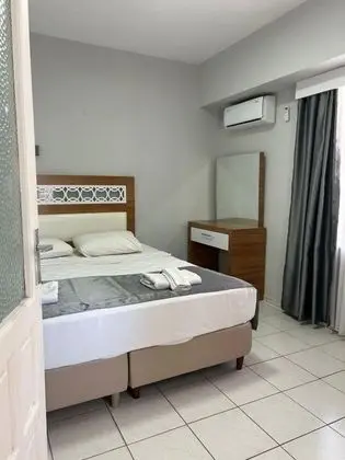 Aile Odası, Havuz Manzaralı, Balkonlu