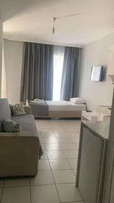 Aile Odası, Havuz Manzaralı, Balkonlu