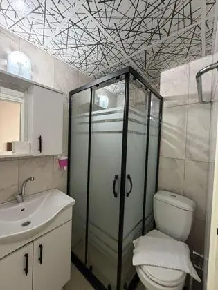 https://images.odamax.com/img/1024x768/odamax/image/upload/Rosella_Apart_Hotel_202605181211291_WhatsApp_Image_2026_04_14_at_09_49_31_2_.jpeg