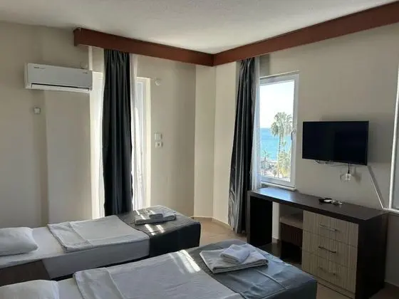 Standart Oda, Deniz veya Kara Manzaralı, İki Tek Kişilik Yataklı