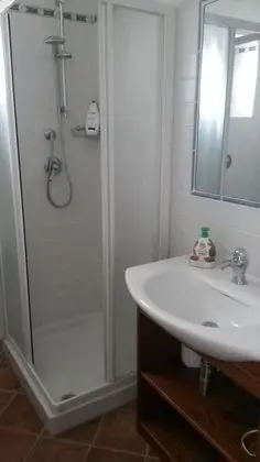 Standard Tek Büyük Yataklı Oda (Ortensia)