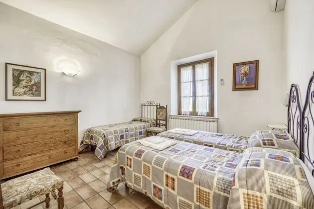 Family Apart Daire, Birden Çok Yatak, 2 Banyolu, Bahçeli (Rosemary apt with shared pool family)