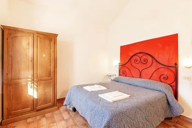 Family Apart Daire, Birden Çok Yatak, 2 Banyolu, Bahçeli (Rosemary apt with shared pool family)