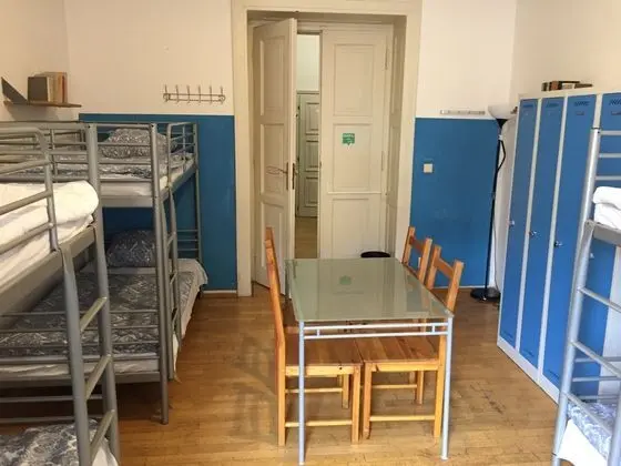 Dörtlü With Shared Bathroom