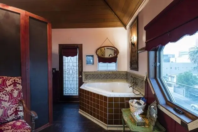 Honeymoon Tek Büyük Yataklı Oda, 1 Büyük (Queen) Boy Yatak, Şehir Manzaralı, Kule