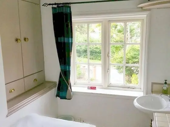 Tek Kişilik Oda, Ortak Banyo (ROOM 4)
