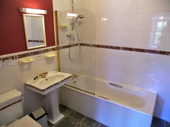 Premium Tek Büyük Yataklı Oda