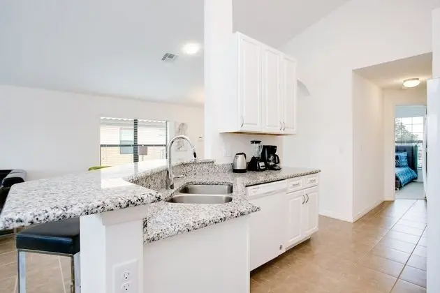 Villa (2569ROSEMONT)