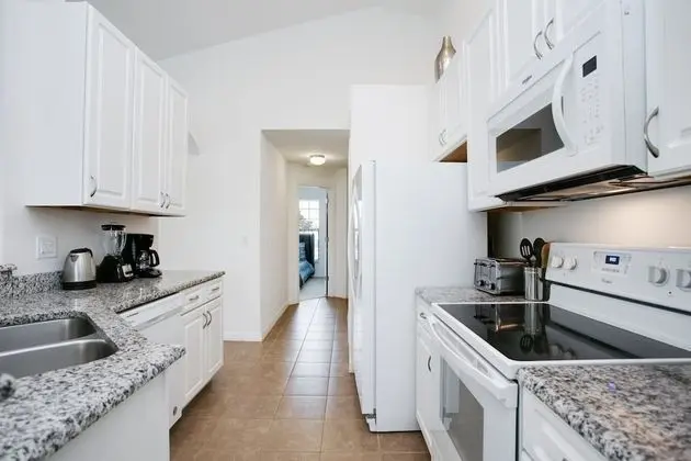 Villa (2569ROSEMONT)