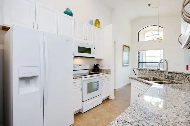Villa (2569ROSEMONT)