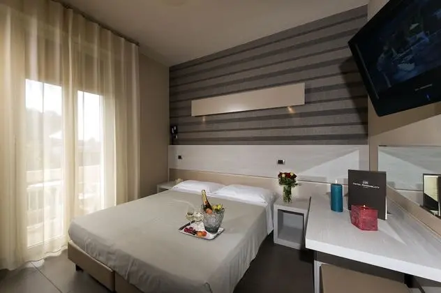 Tek Büyük veya İki Ayrı Yataklı Oda