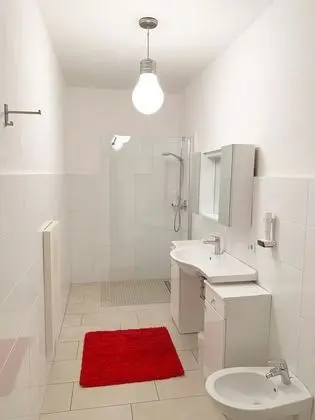 Standard Oda, 2 Tek Kişilik Yatak, Sigara İçilmez, Ortak Banyo
