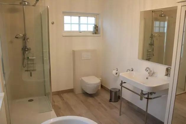 Tek Büyük Yataklı Oda, Özel Banyo (Master Suite )