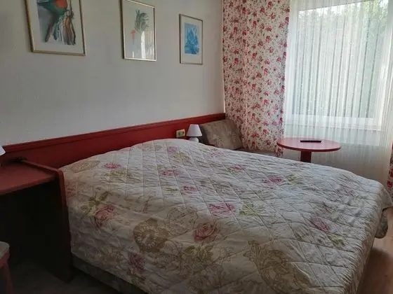 Tek Büyük Yataklı Oda, Bahçe Manzaralı
