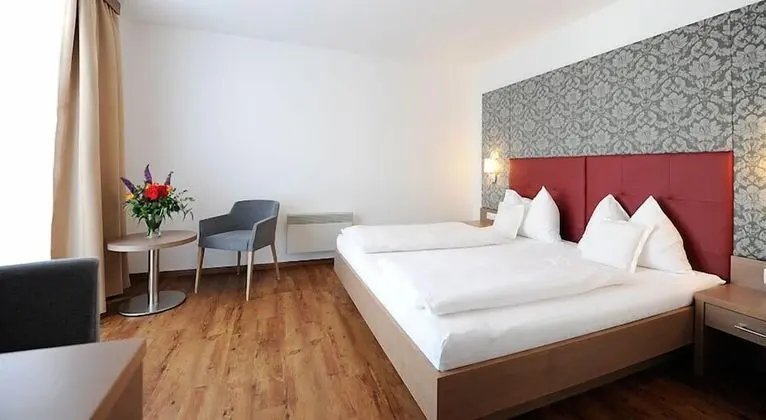 Tek Büyük Yataklı Oda, Balkon