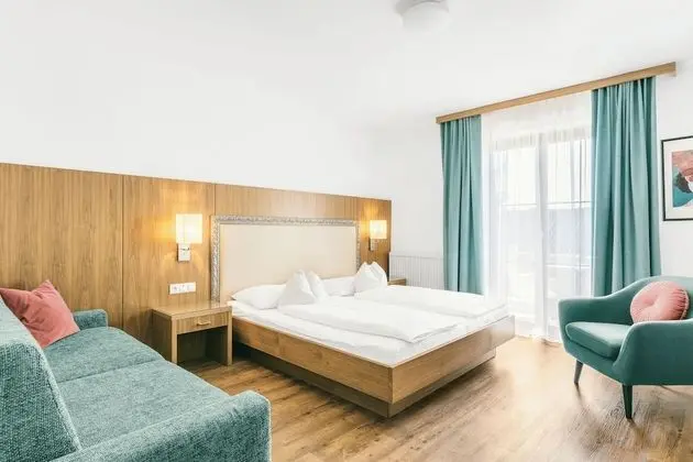 Tek Büyük Yataklı Oda, Balkon