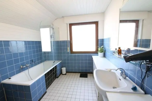 Tek Büyük Yataklı Oda, Ortak Banyo