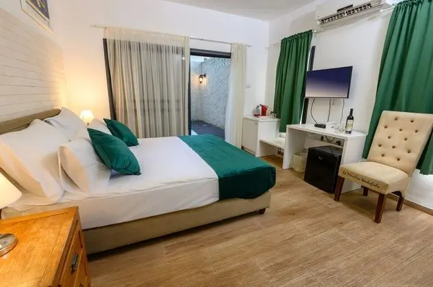 Comfort Tek Büyük Yataklı Oda