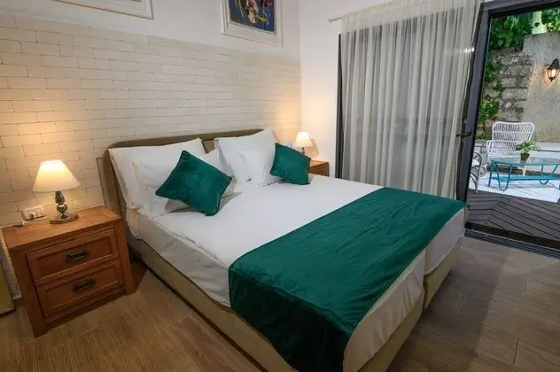 Comfort Tek Büyük Yataklı Oda