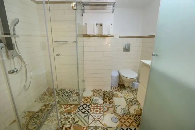 Comfort Tek Büyük Yataklı Oda