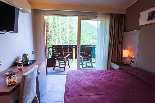 Superior Tek Büyük veya İki Ayrı Yataklı Oda