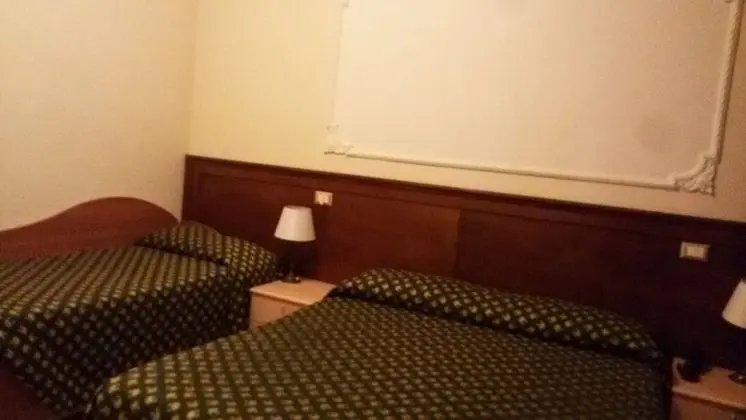 Standard Üç Kişilik Oda