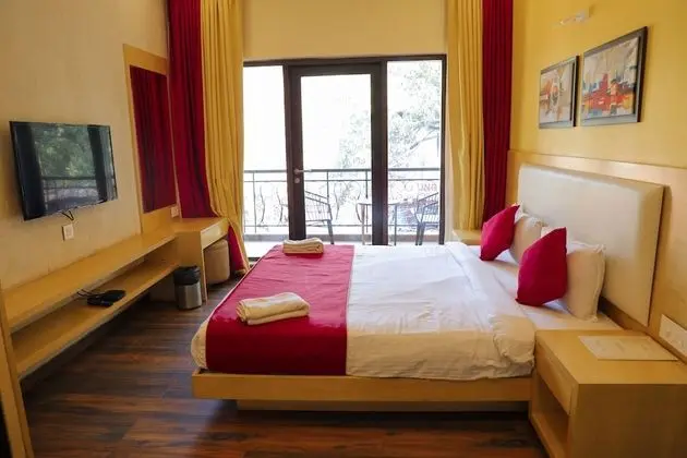 Royal Tek Büyük Yataklı Oda, 1 Yatak Odası, Avlu Manzaralı