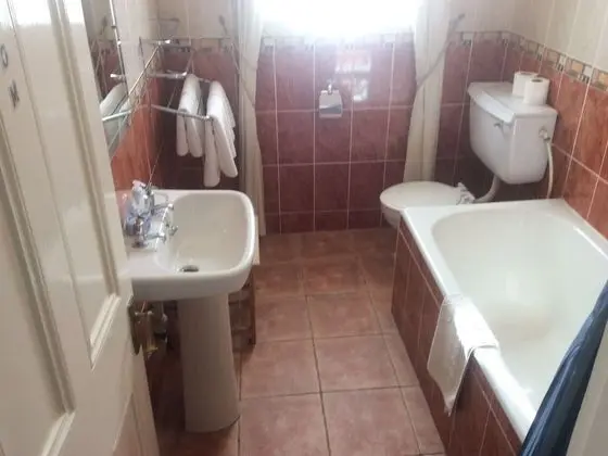 Tek Büyük Yataklı Oda, Banyolu/Duşlu