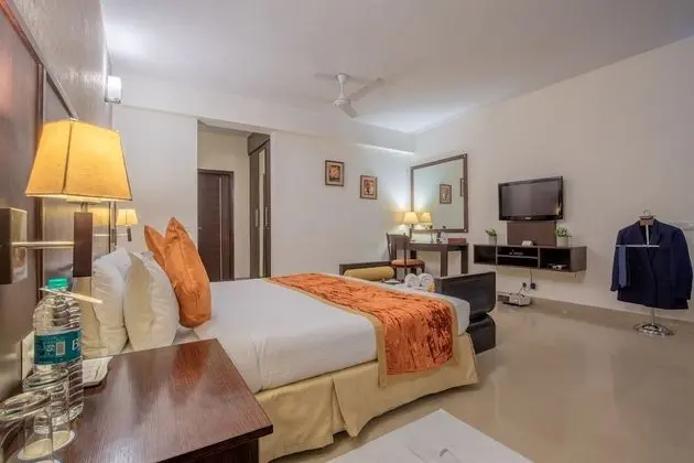 Deluxe One Bedroom Apartment