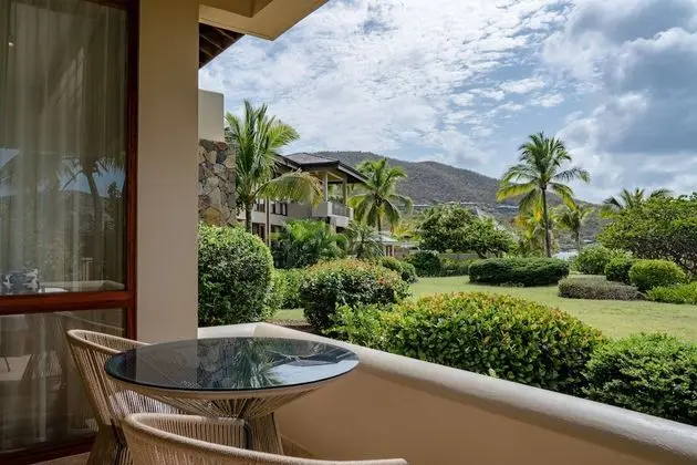 Junior Süit, 2 Büyük (Queen) Boy Yatak, Okyanus Manzaralı