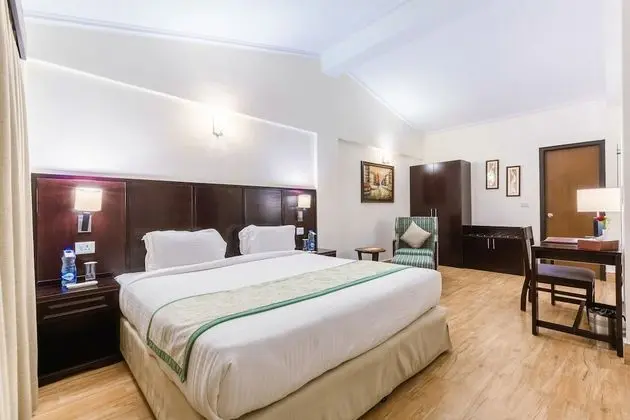 One Bedroom Suite with Kitchenette
