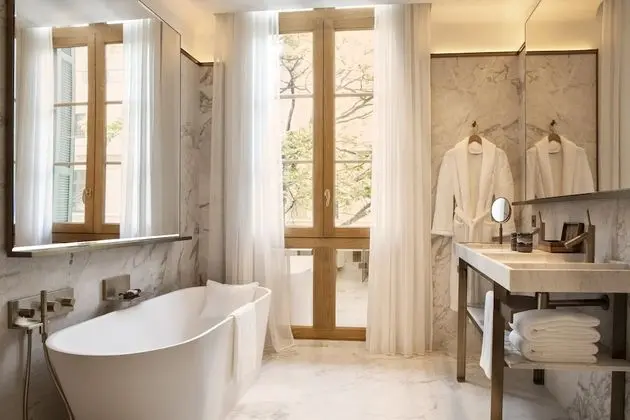 Premier Oda, 1 En Büyük (King) Boy Yatak