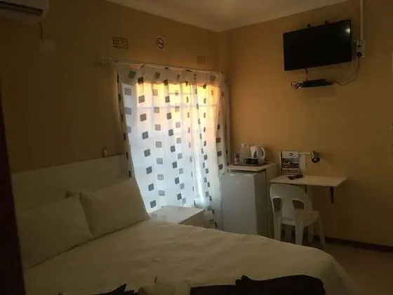 Standard Tek Büyük Yataklı Oda