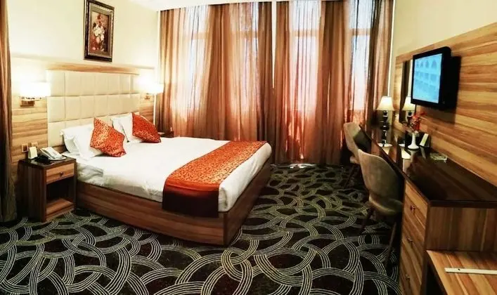 Tek Büyük veya İki Ayrı Yataklı Oda