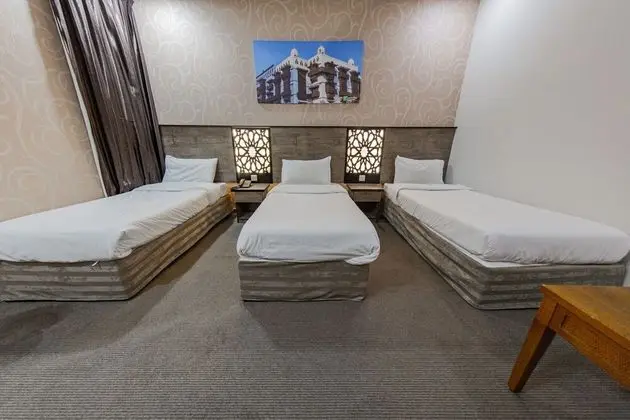 Üç Kişilik Oda