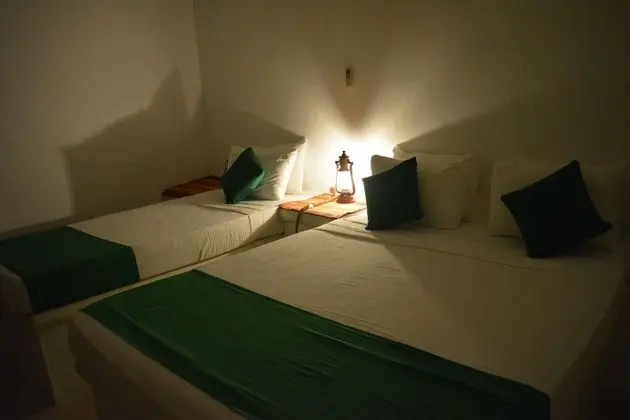 Deluxe Üç Kişilik Oda, 1 Yatak Odası, Bahçe Manzaralı, Bahçeli