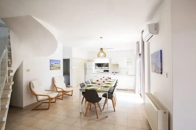 Villa, 4 Yatak Odası, Balkon
