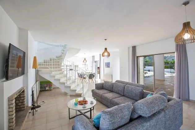 Villa, 4 Yatak Odası, Balkon