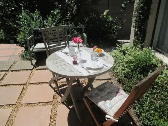 İki Ayrı Yataklı Oda, 1 Yatak Odası