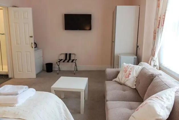 Tek Büyük Yataklı Oda (Large Suite)