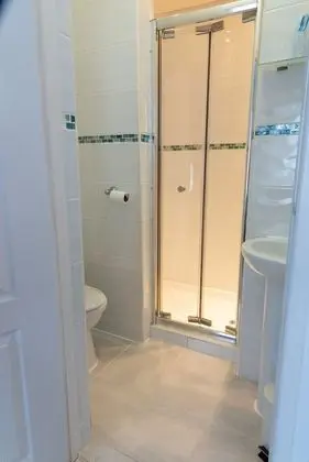 Tek Büyük Yataklı Oda (Standard Suite)