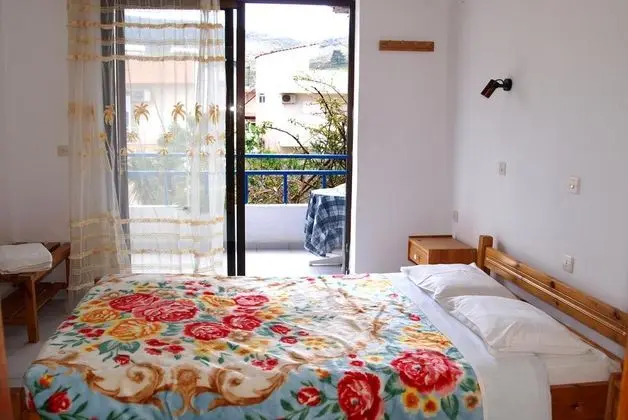 1 Çift Kişilik Veya 2 Tek Kişilik Yatak Garden View